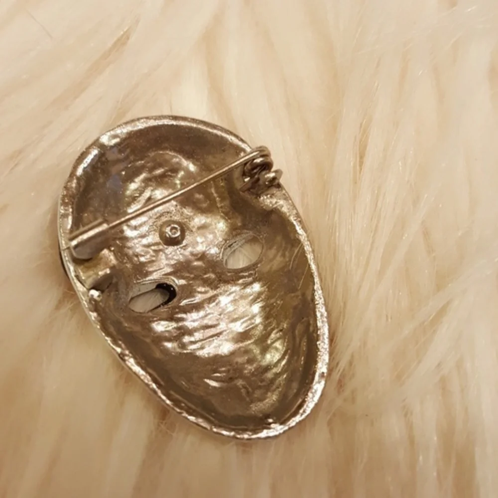 MARDI‎ GRAS GOLD BLACK GLITTER BROOCH